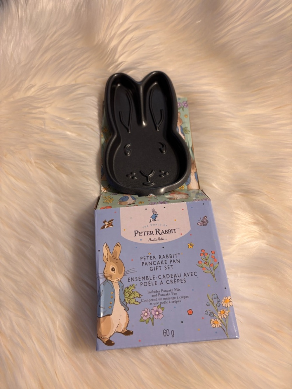 NEW The World of Peter Rabbit Pancake Pan Gift Set